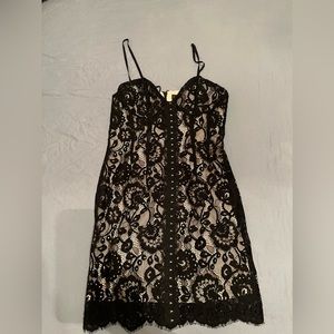 TopShop Size 8 Black and Nude Dress